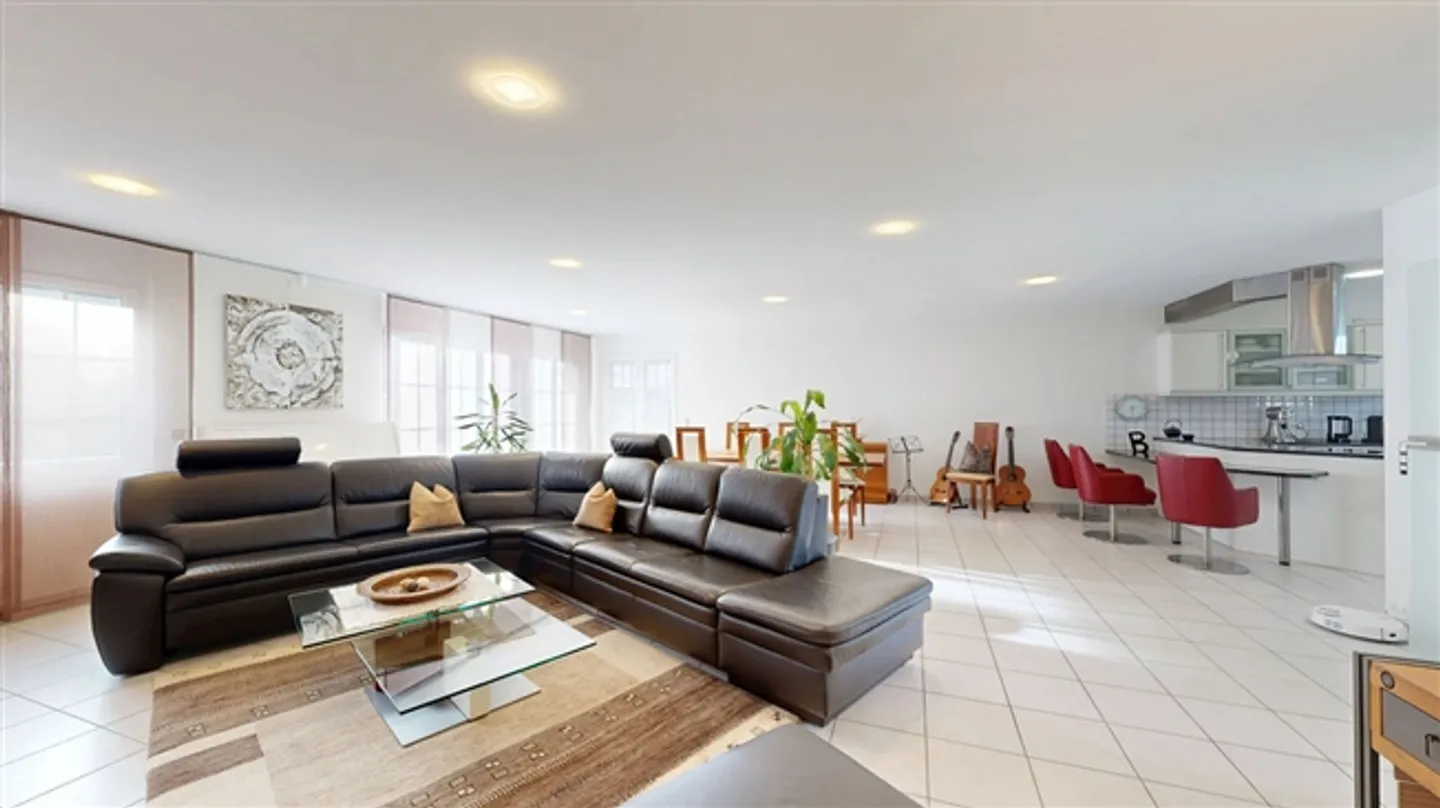 Casa bifamiliare adatta alle famiglie con 5,5 stanze, camino e sauna - Foto 5 di 20