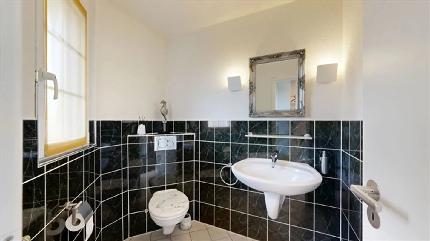 Casa bifamiliare adatta alle famiglie con 5,5 stanze, camino e sauna - Foto 9 di 20