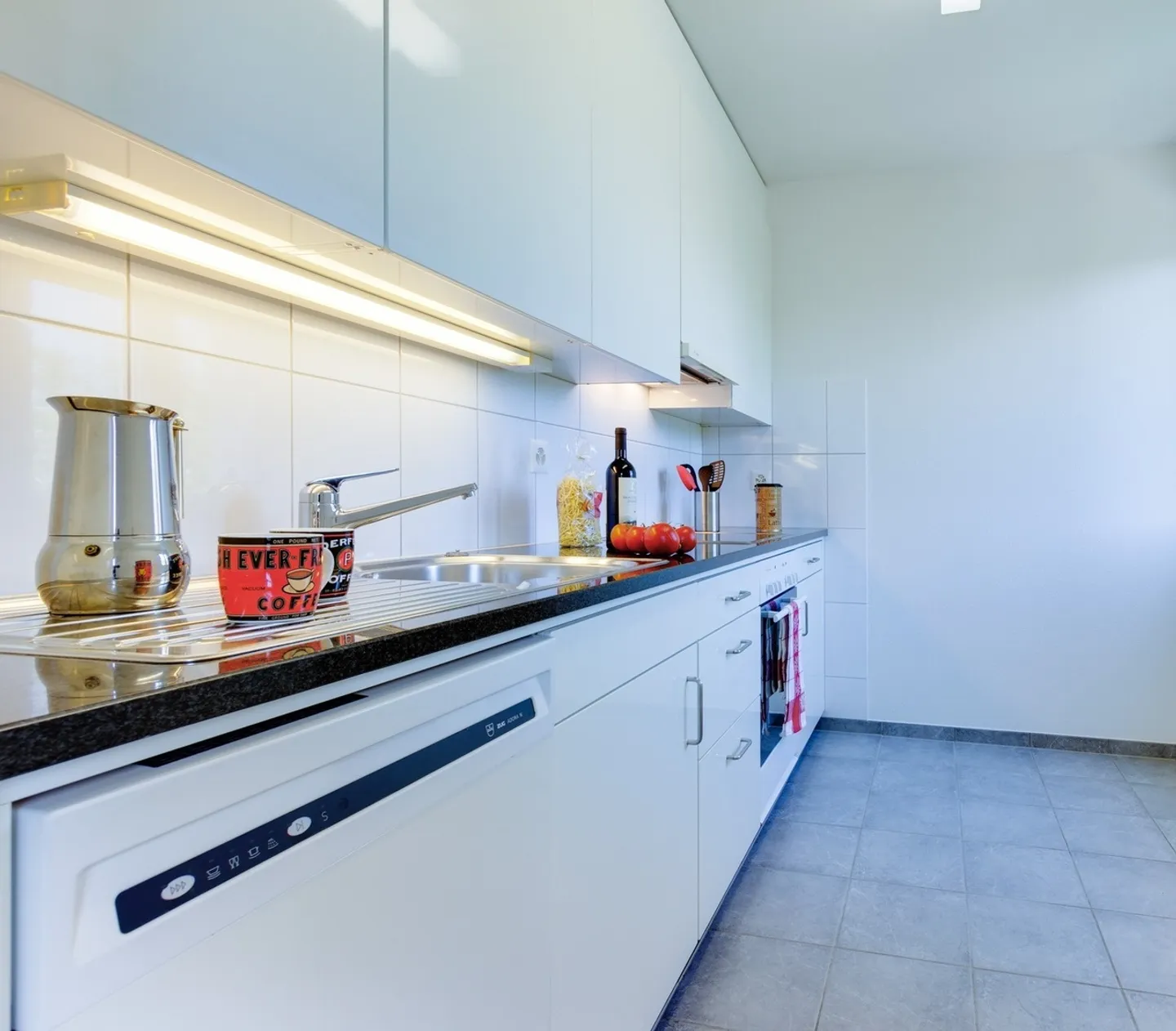 Charming apartment with a feel-good factor - Photo 2 of 5