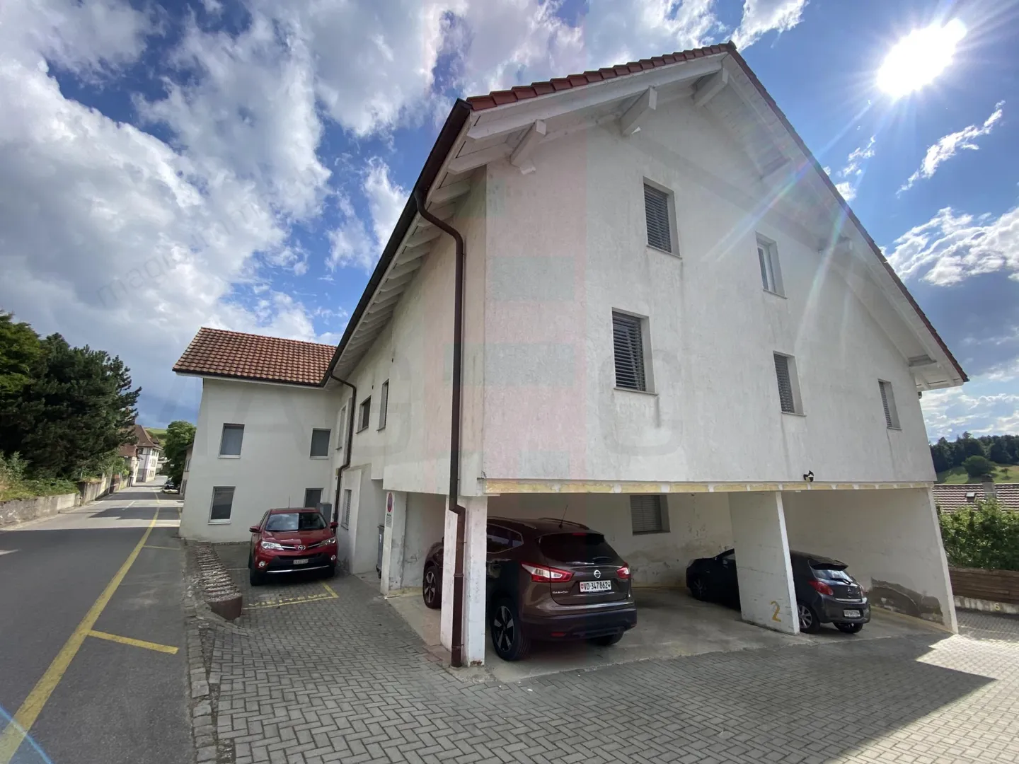 Mischgenutztes Gebäude kaufen - Foto 2 von 12