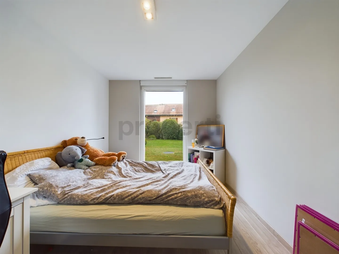 Confort, modernité et nature : appartement familial avec jardin - Photo 6 sur 12