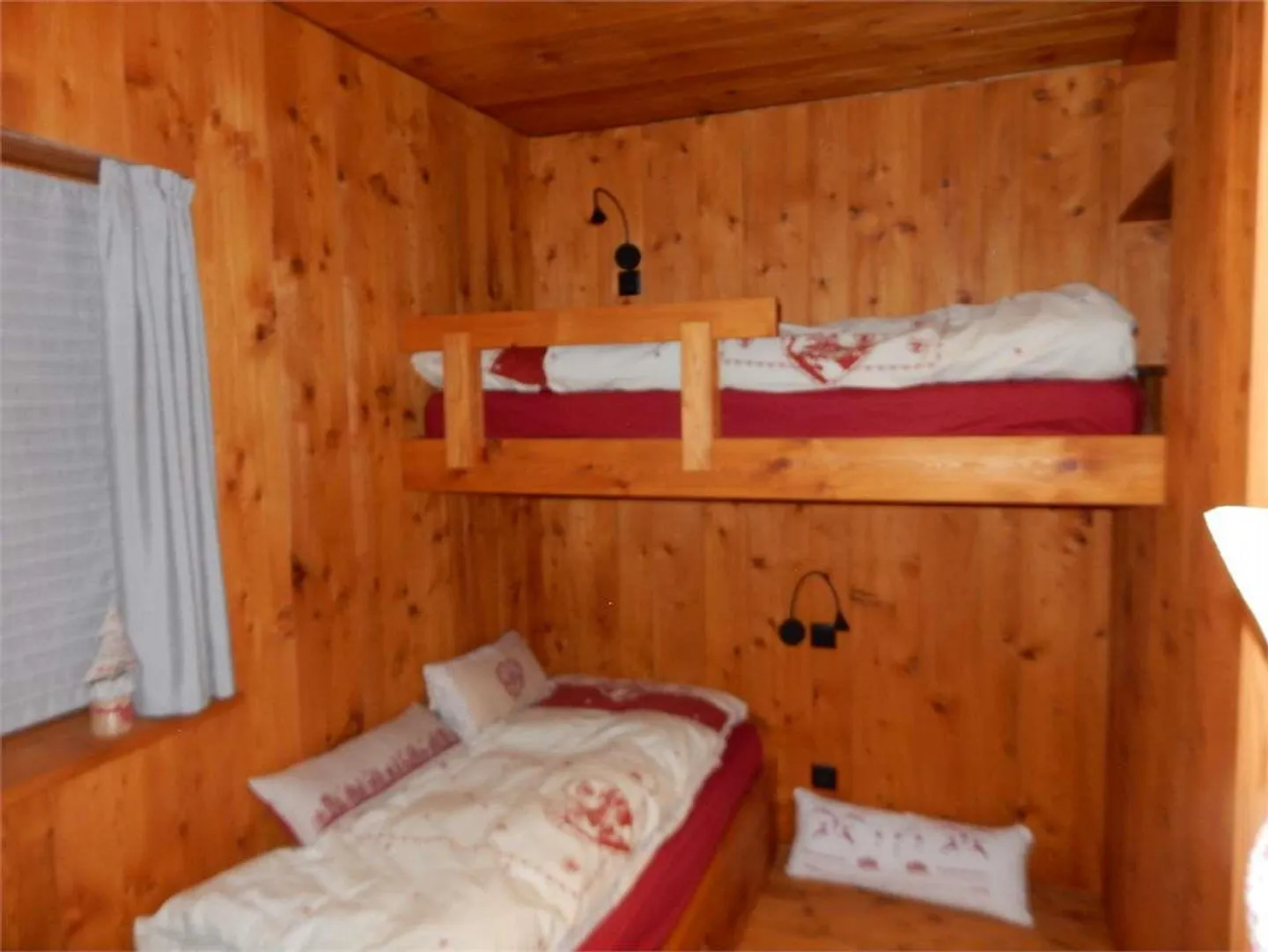 Vista mozzafiato tra legno e pietra - Foto 8 di 11
