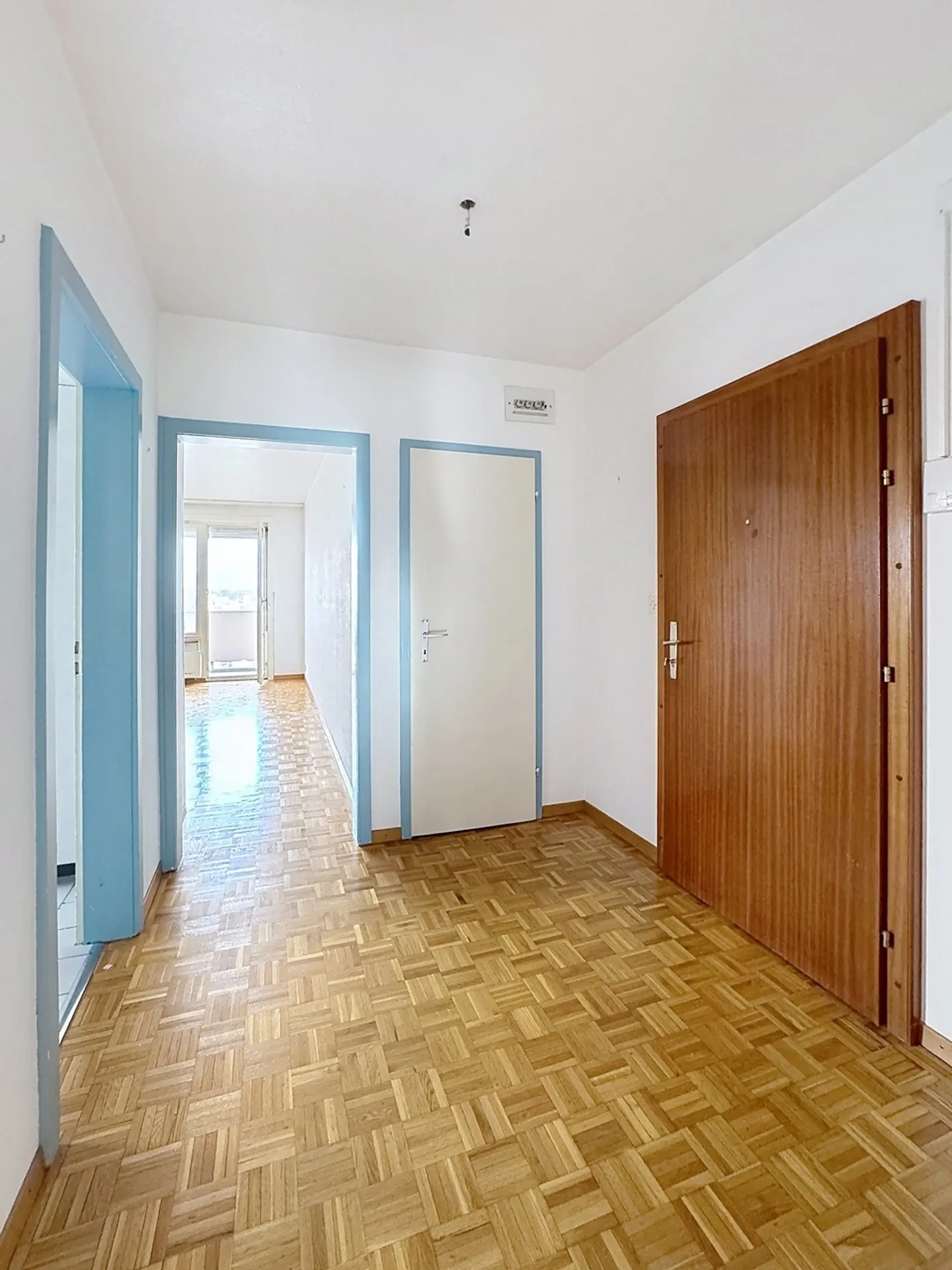 Schöne 4-Zimmer-Wohnung mit atemberaubendem, freiem Blick - Foto 9 von 15