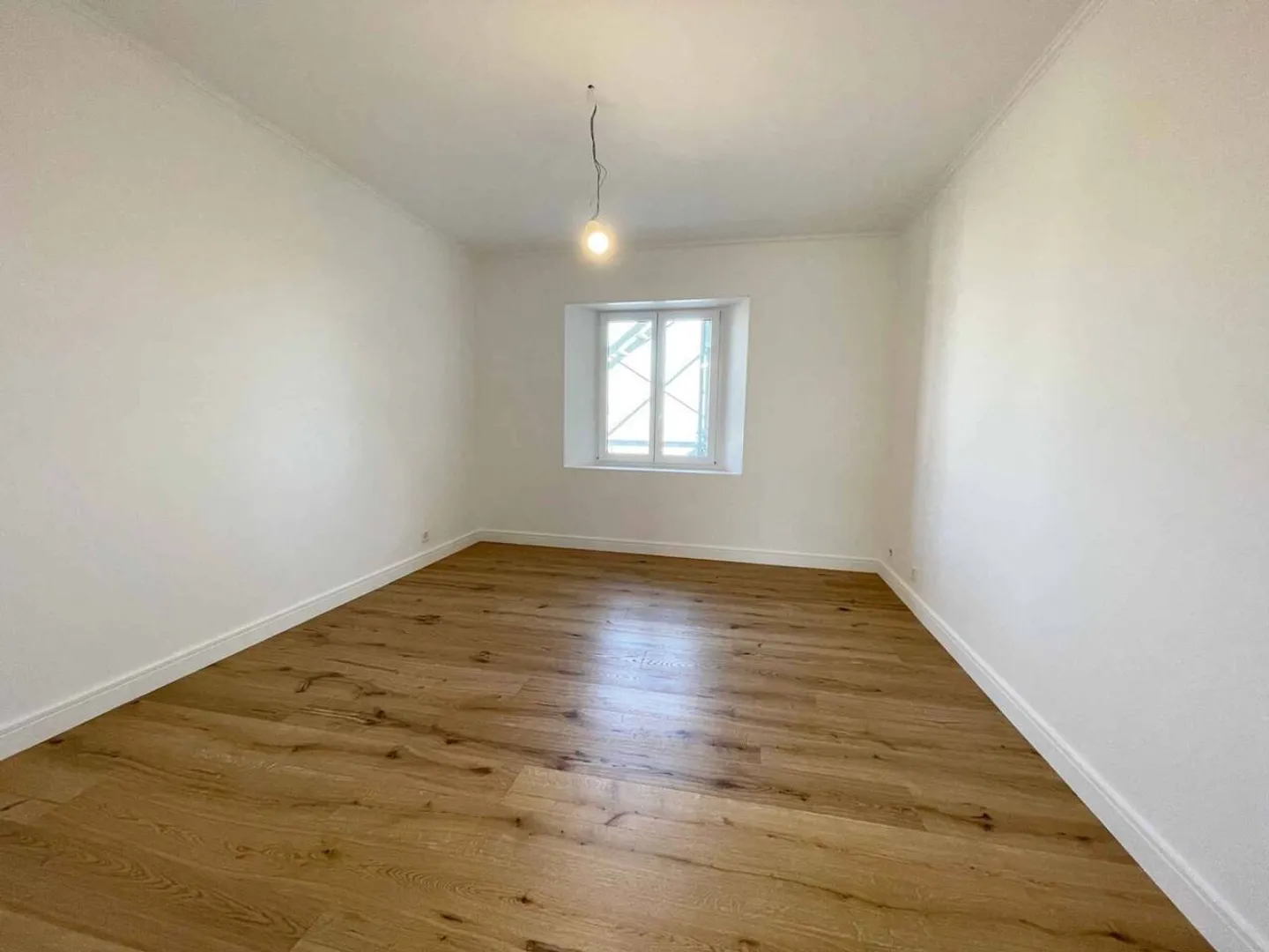 Sublime appartamento di 4.5 stanze a Essertines-sur-Rolle - Foto 3 di 6