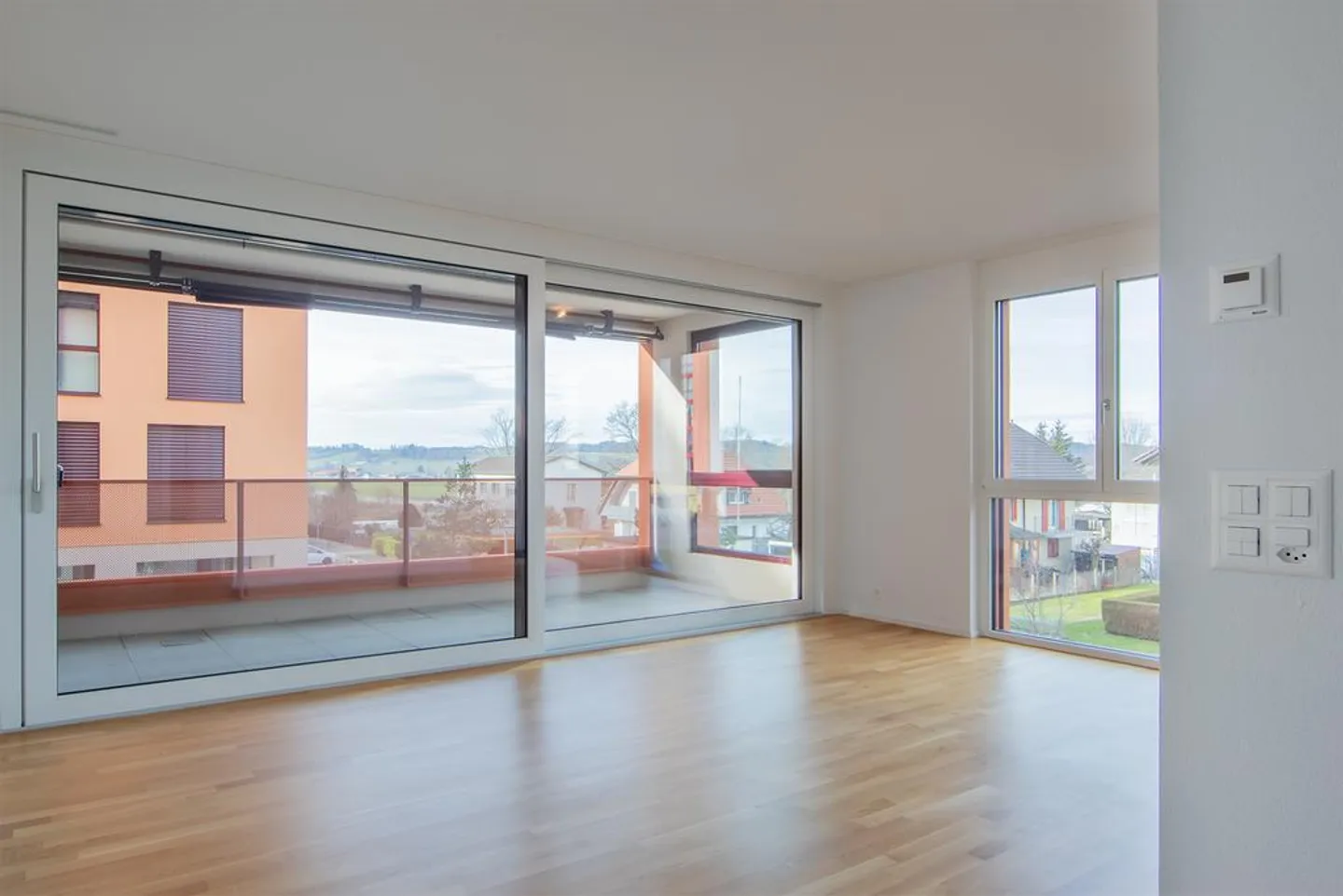 Urban Living! Top Modern 2.5-Room Apartment - Photo 2 of 6