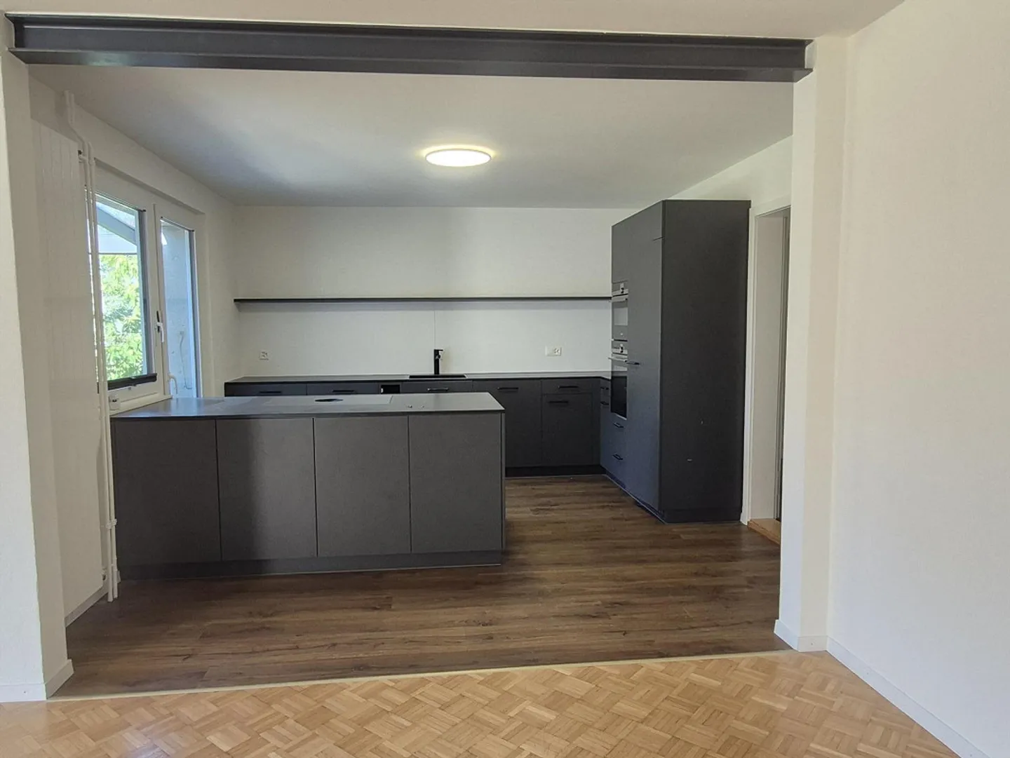 Casa unifamiliare indipendente con 6 camere - Foto 5 di 6