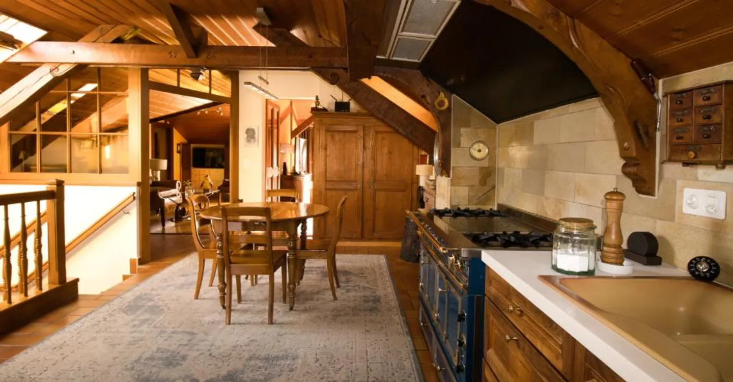 Detached house in Nyon with large workshop/storage, close to the city center - Photo 4 of 19