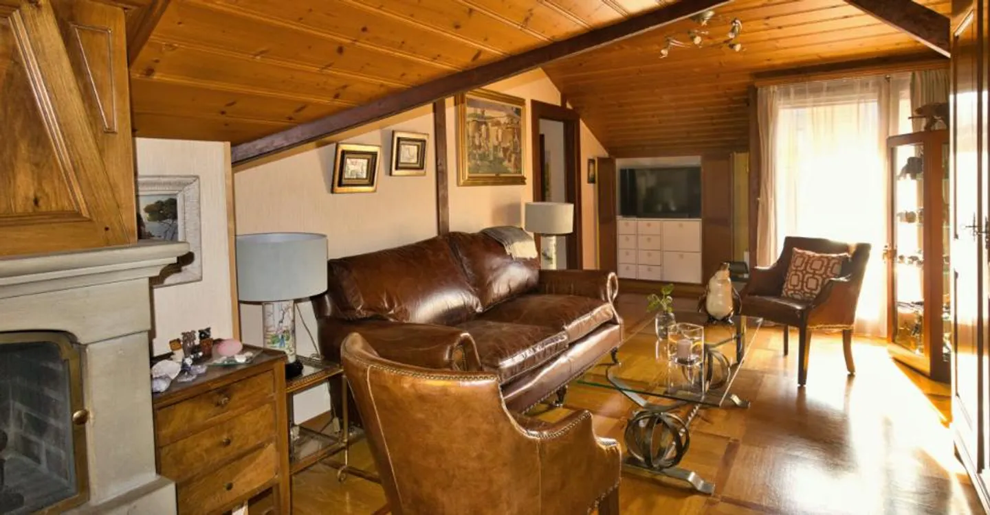 Detached house in Nyon with large workshop/storage, close to the city center - Photo 6 of 19
