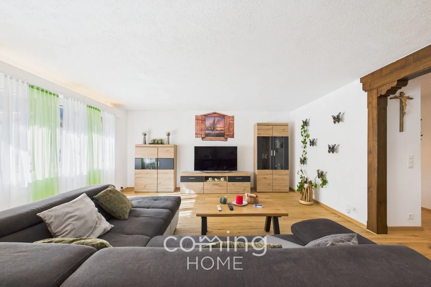 Stylish 5.5-room apartment in Brig-Glis - bright, spacious and centrally located - Photo 1 of 17