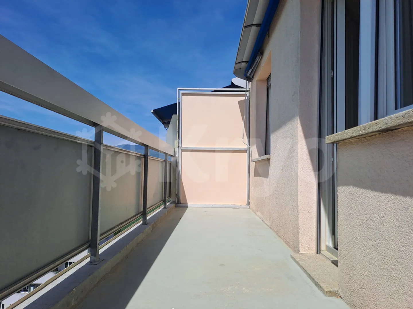 PIERRE-DE-SAVOIE 50, appartamento di 4,5 locali con vista mozzafiato - Foto 3 di 11