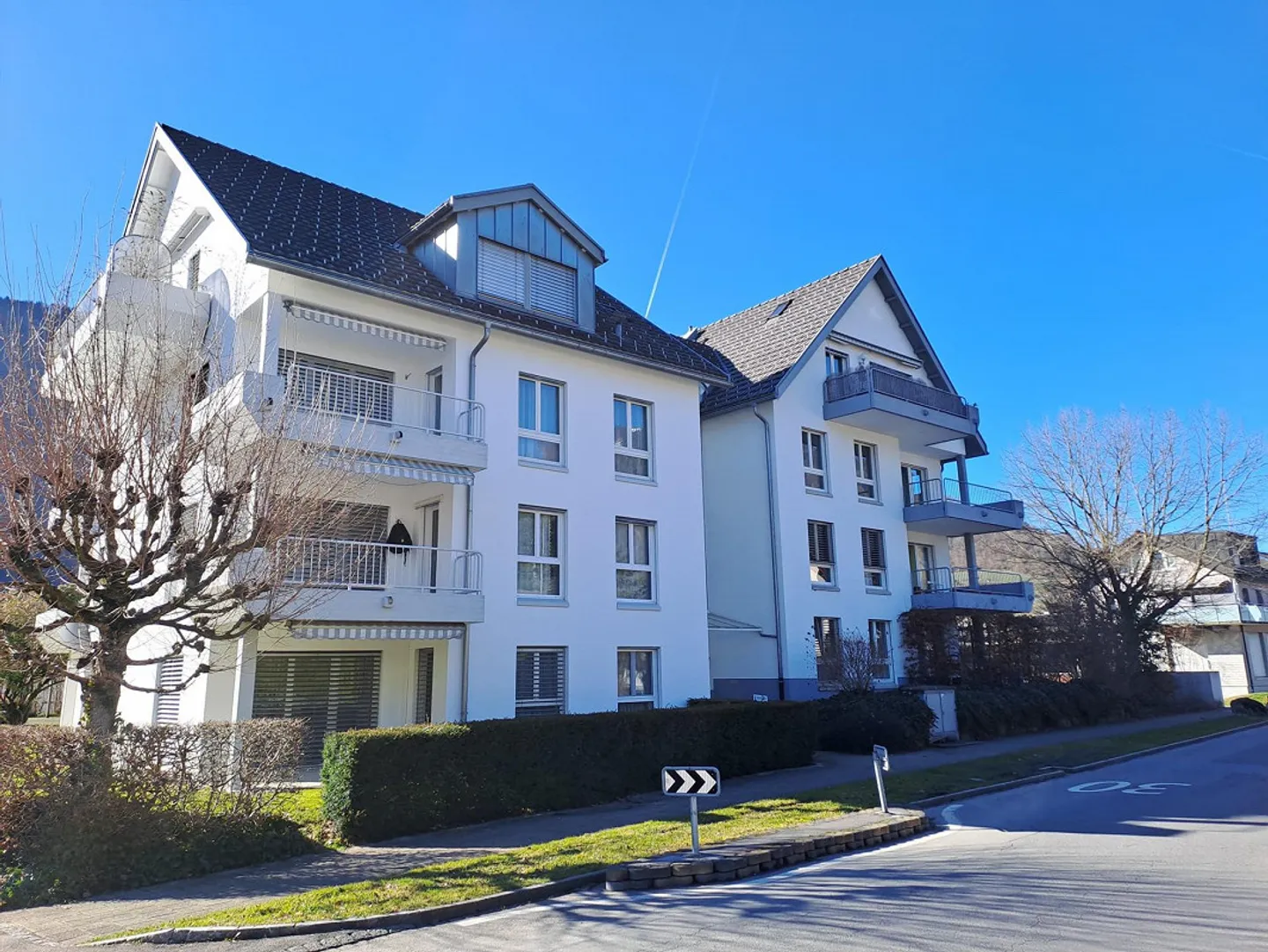 Spacious 4.5-room apartment with 2 balconies - Photo 1 of 11