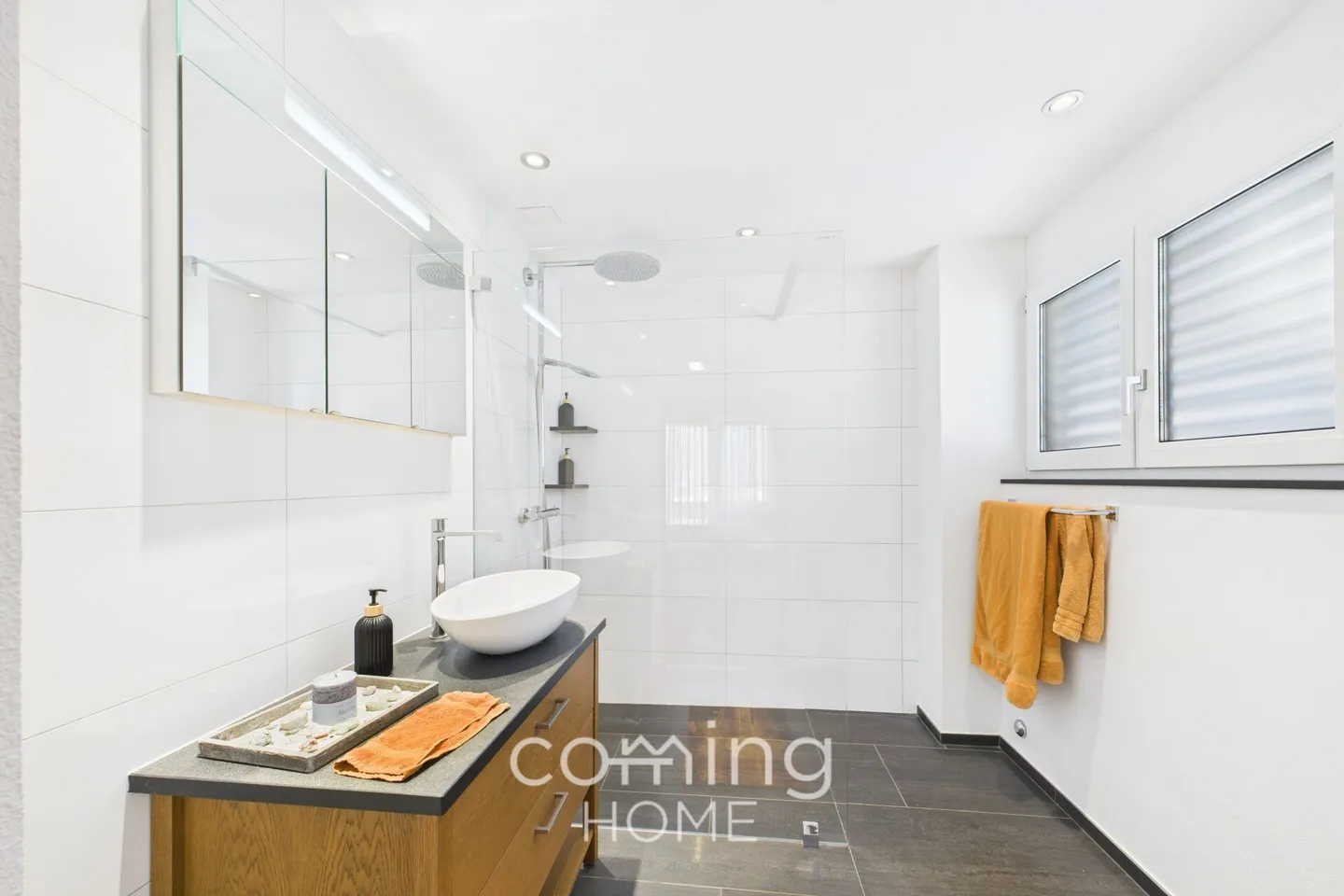 Stylish 5.5-room apartment in Brig-Glis - bright, spacious and centrally located - Photo 10 of 17