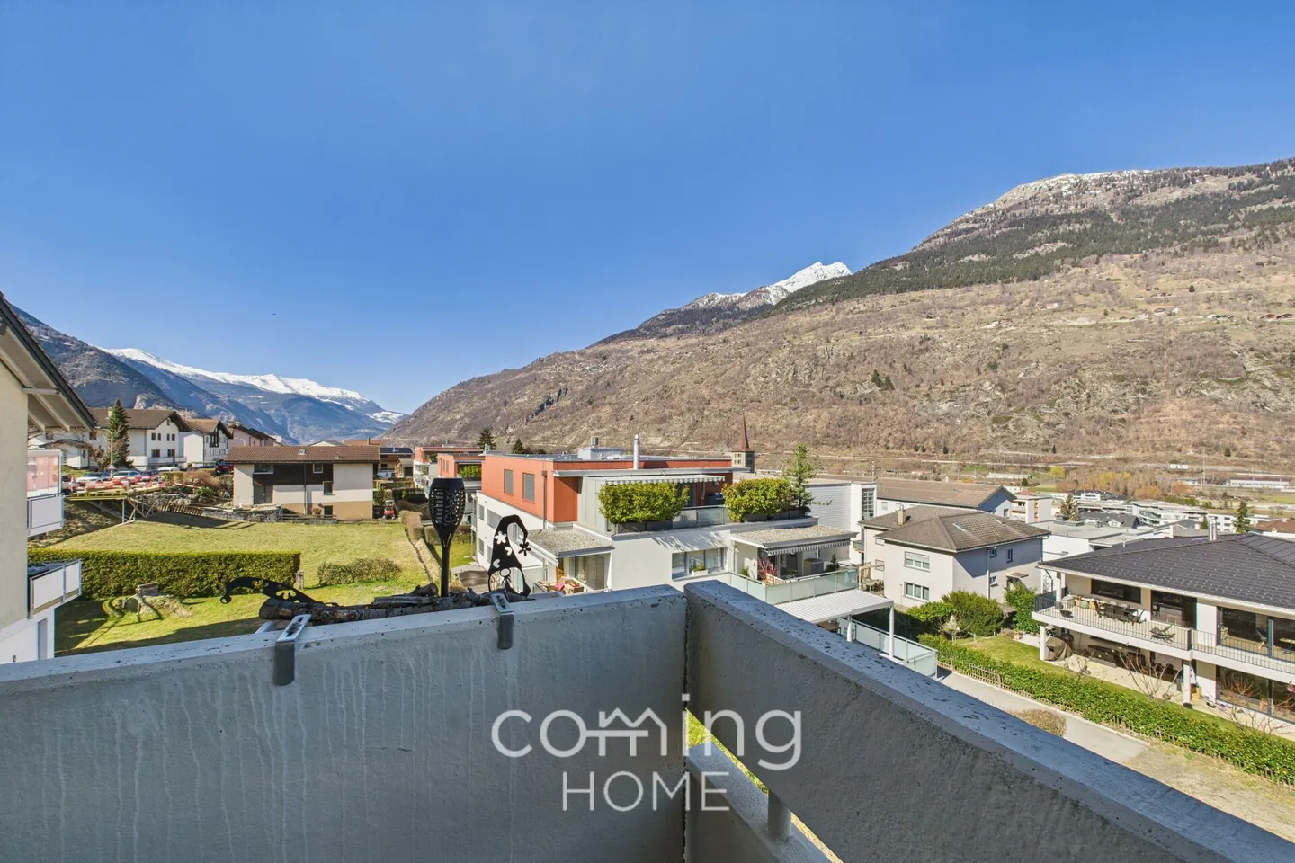 Stylish 5.5-room apartment in Brig-Glis - bright, spacious and centrally located - Photo 2 of 17