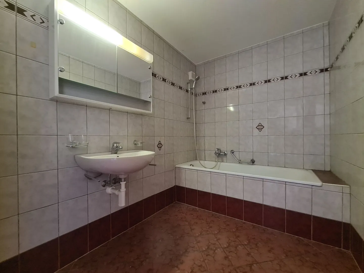 Apartment in Sainte-Croix Castle - Photo 8 of 10