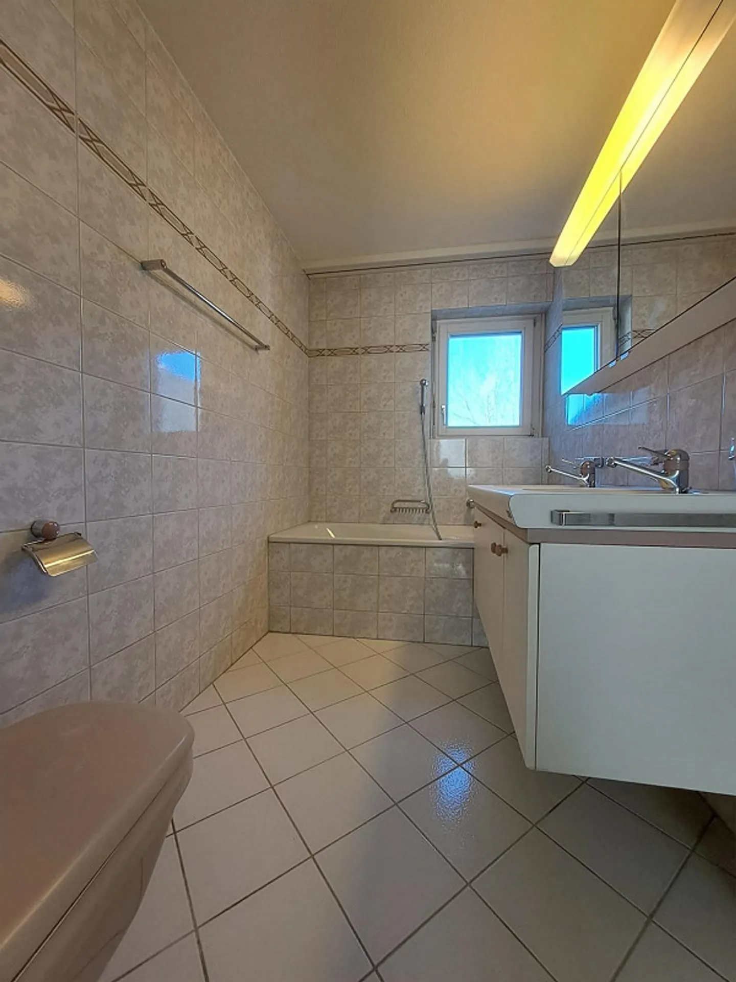 Spacious 4.5-room apartment with 2 balconies - Photo 7 of 11