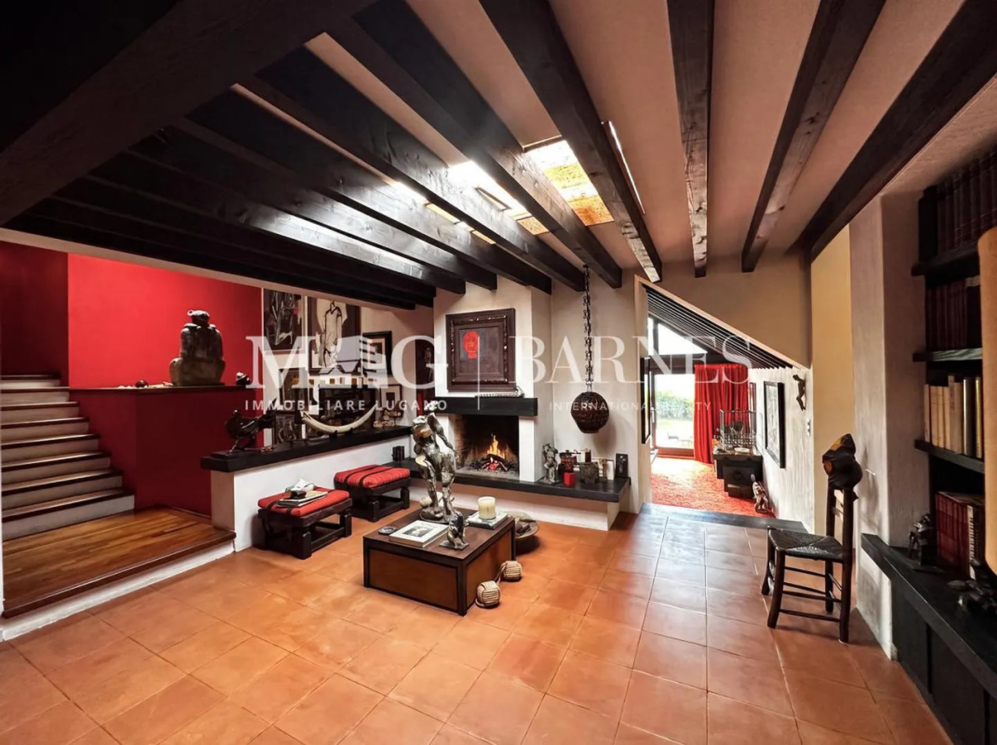 Villa luxueuse à vendre à Comano. Jardin et vue. À rénover. - Photo 8 sur 14