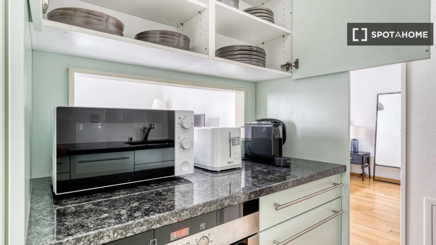 Discover, visit, and rent your new home online with complete confidence. - Photo 6 of 10