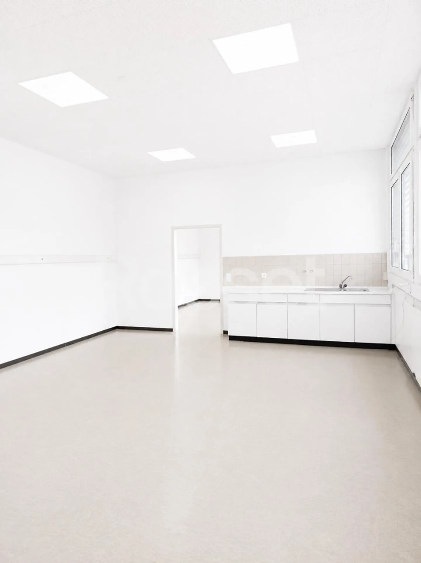 Büros von ca. 273 m² im Erdgeschoss - Foto 4 von 6
