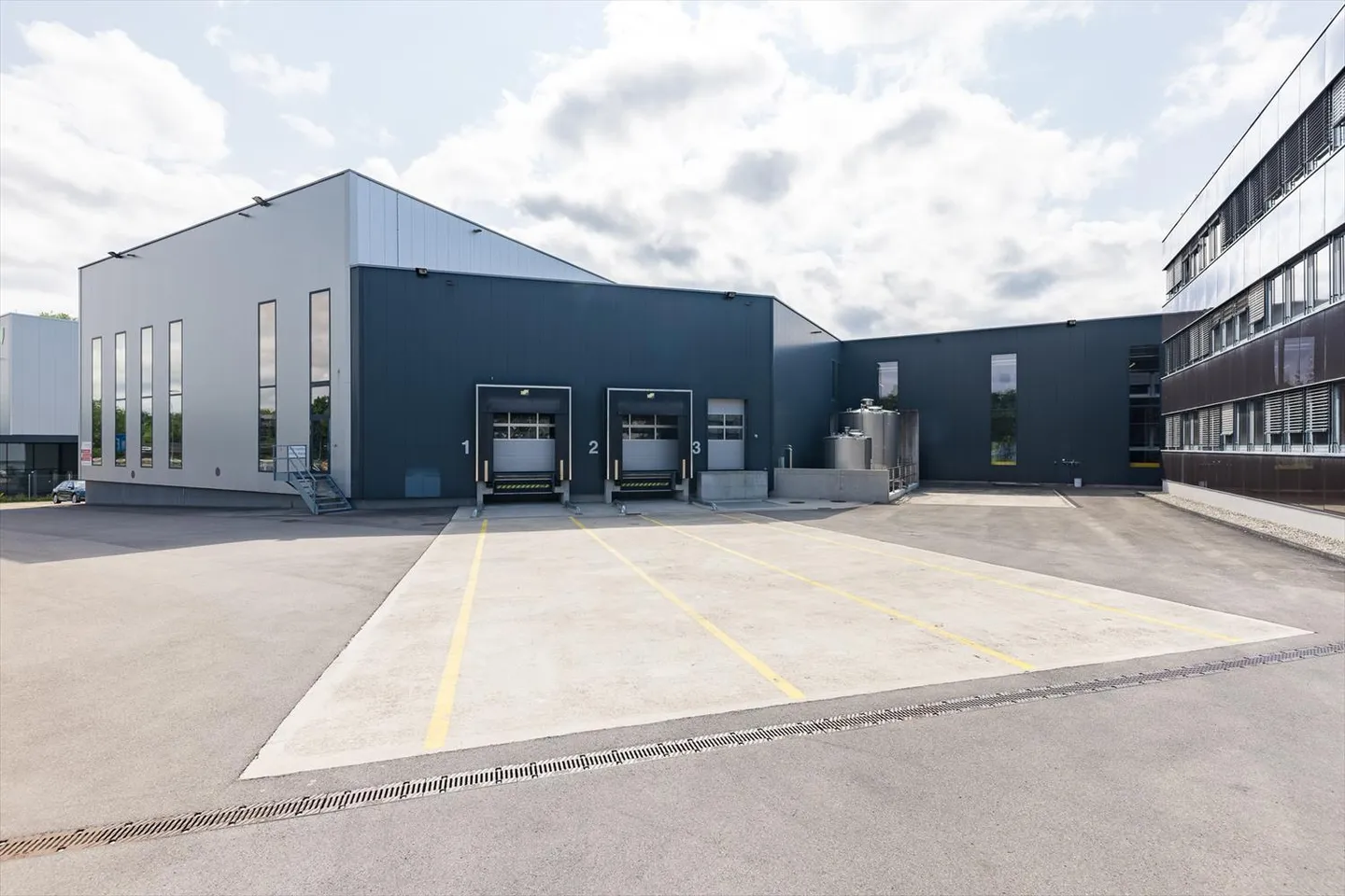 Industrial Building - Photo 3 of 13