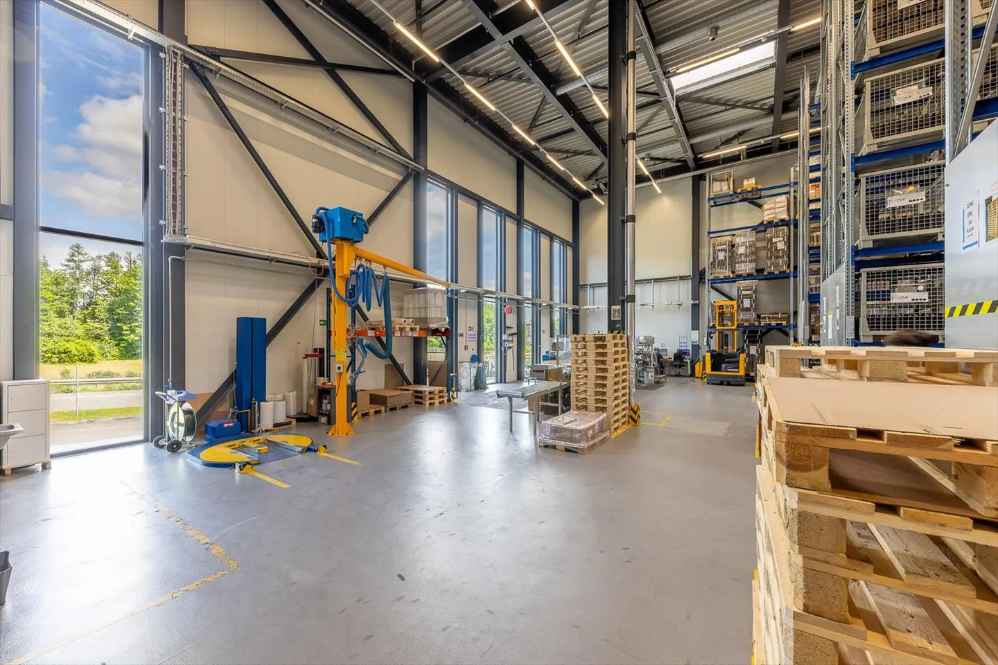 Industrial Building - Photo 10 of 13