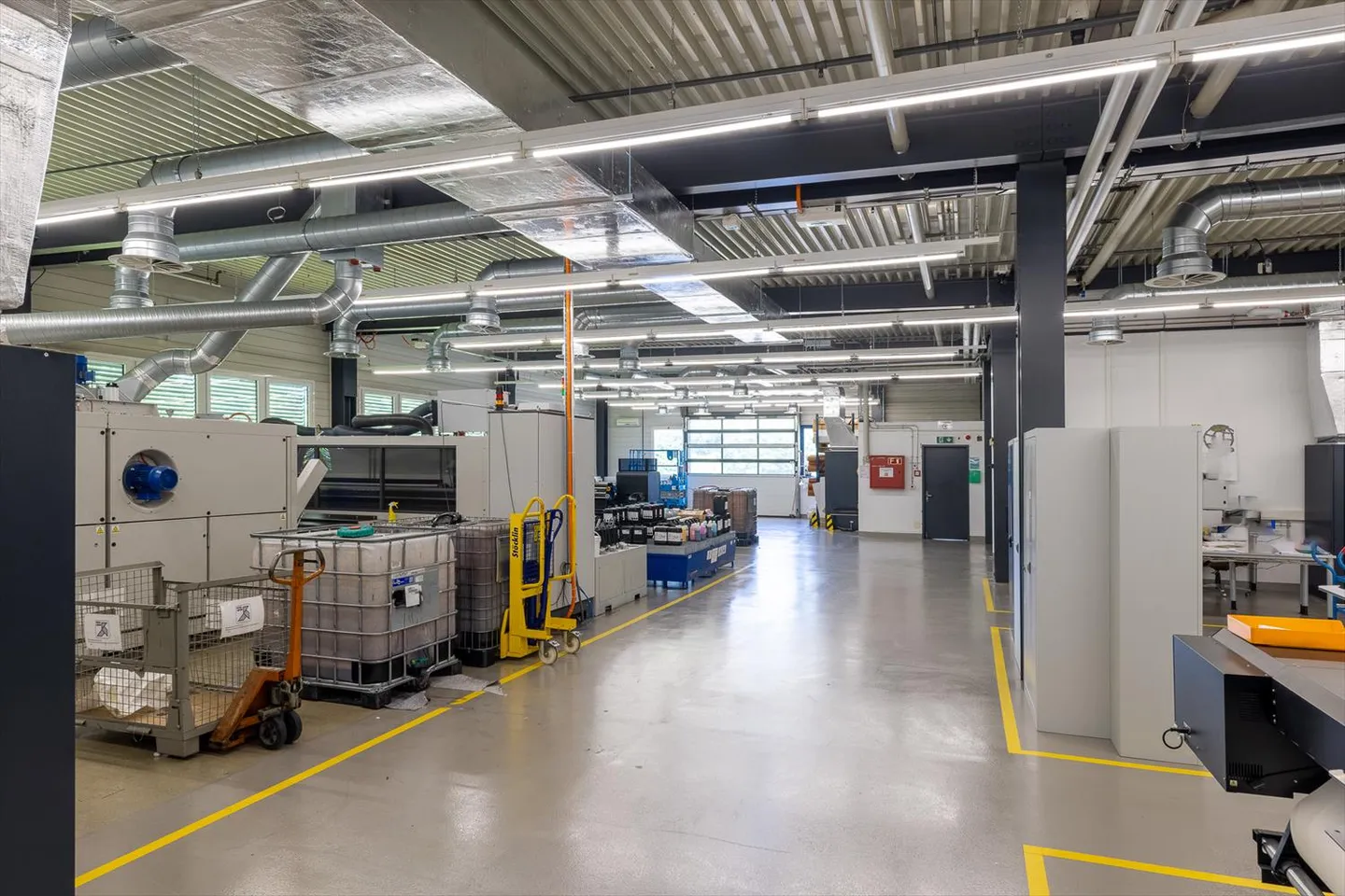 Industrial Building - Photo 12 of 13