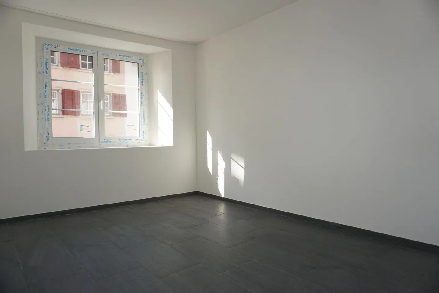 Appartamento di 3,5 locali in posizione centrale a Glarus - Foto 3 di 5
