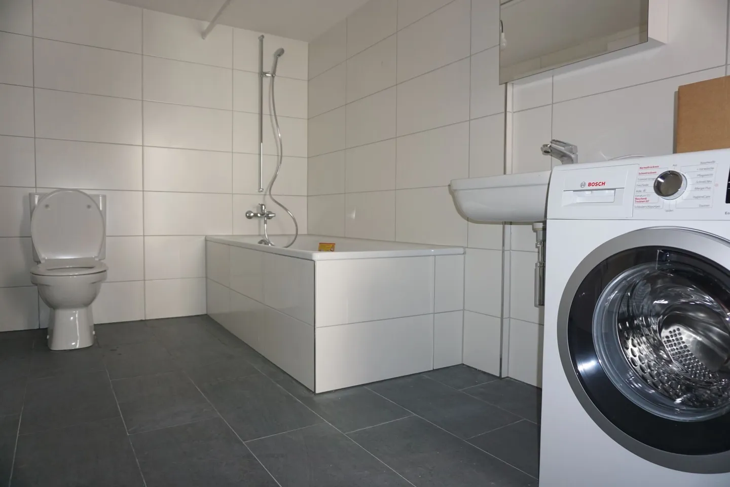 Appartamento di 3,5 locali in posizione centrale a Glarus - Foto 4 di 5