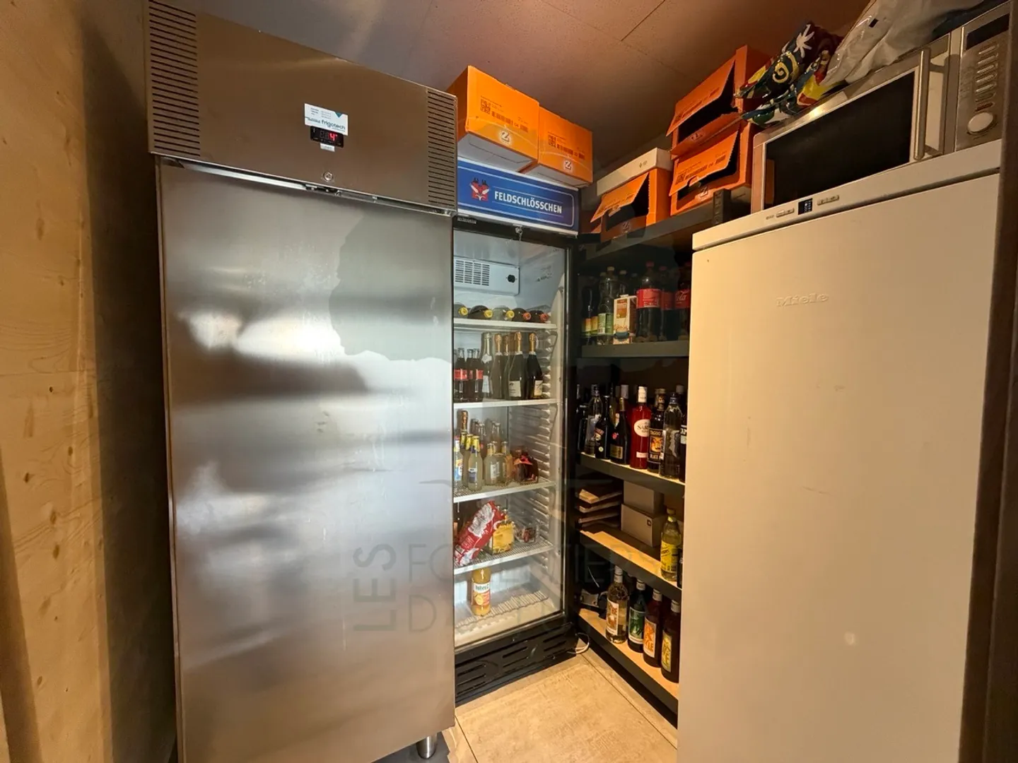 Bar completamente attrezzato attualmente affittato a Courfaivre - Foto 12 di 18