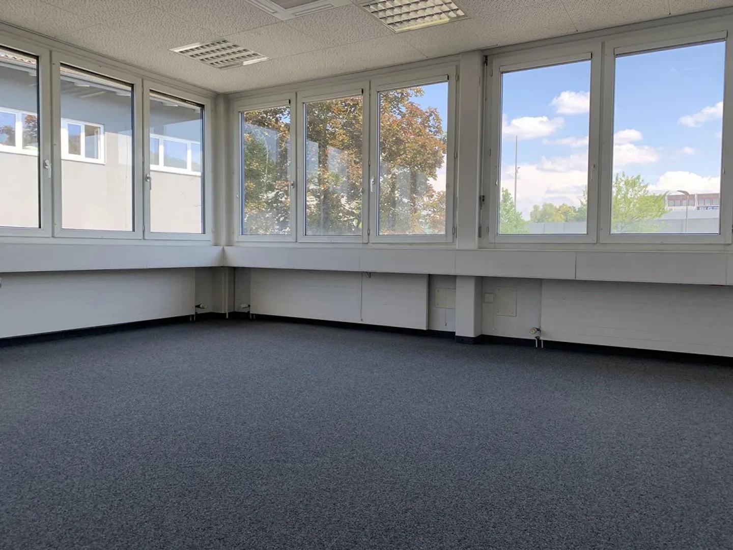 Spazio commerciale personalizzabile individualmente in una posizione ben collegata - Foto 4 di 5
