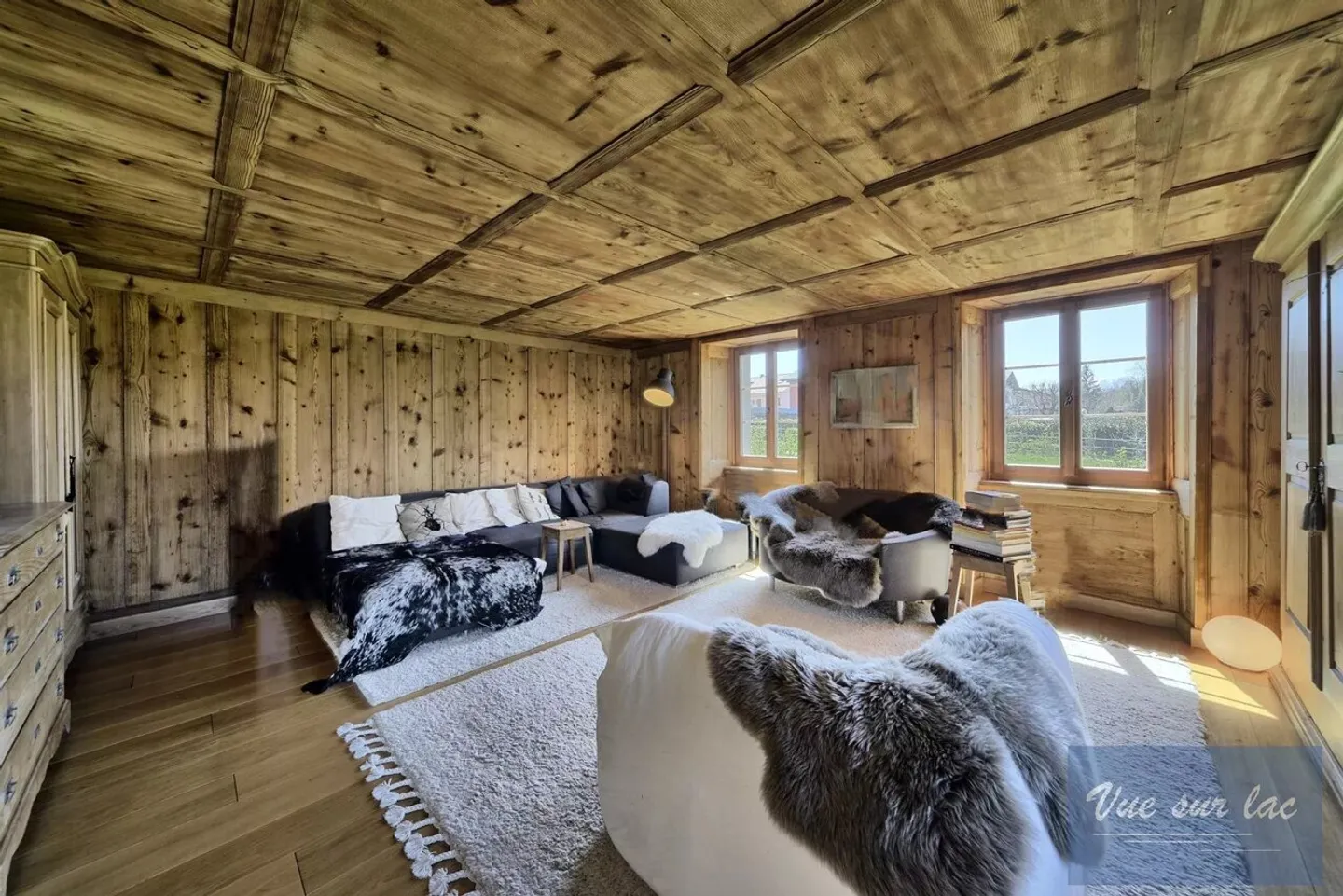 Beautifully renovated farm with 2 horse boxes - Photo 7 of 13