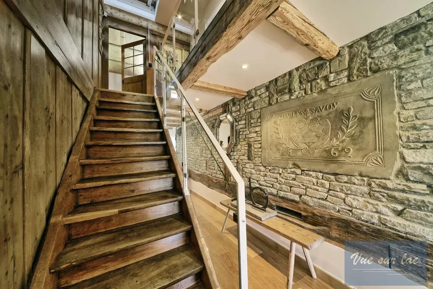 Beautifully renovated farm with 2 horse boxes - Photo 11 of 13