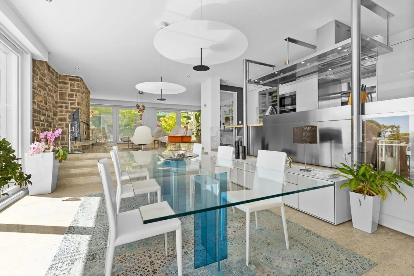 Magnificent 5.5-room apartment with garden and private pool. - Photo 11 of 21