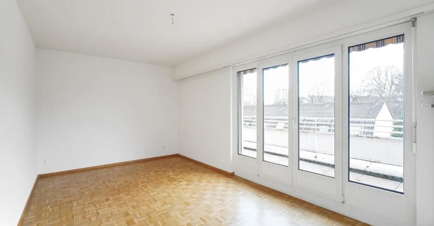 Your new cozy apartment at Karl Barth Square! - Photo 4 of 5