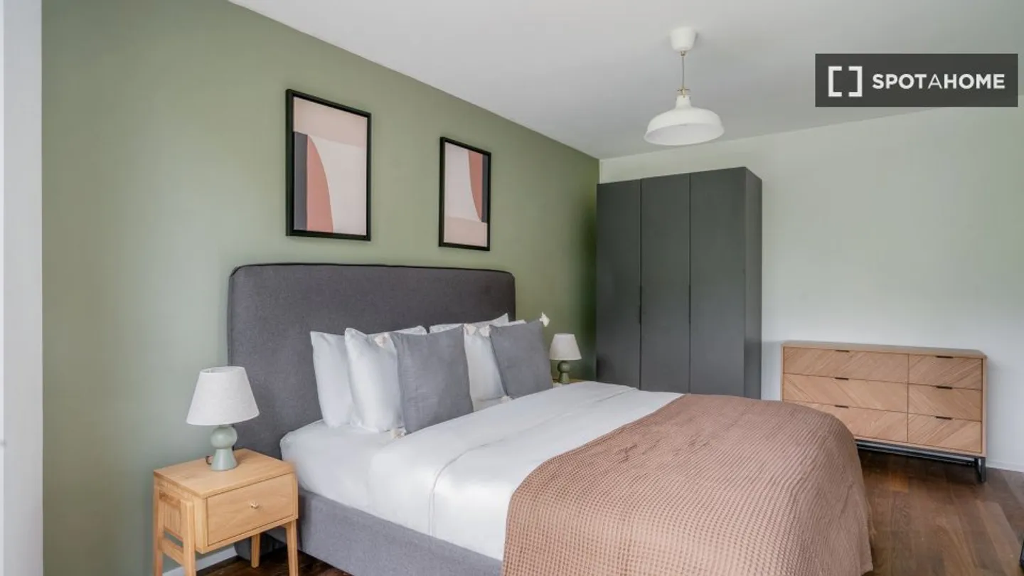 Découvrez, visitez et louez votre nouveau chez-vous en ligne en toute confiance. - Photo 12 sur 16