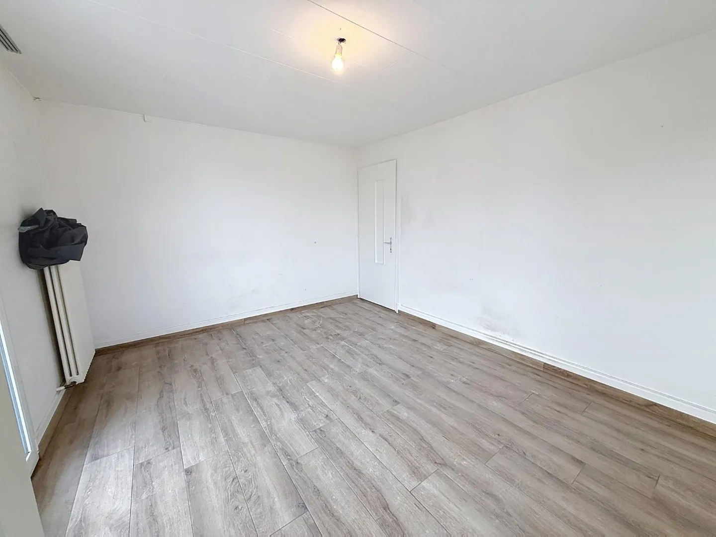 2-room apartment - Photo 2 of 8