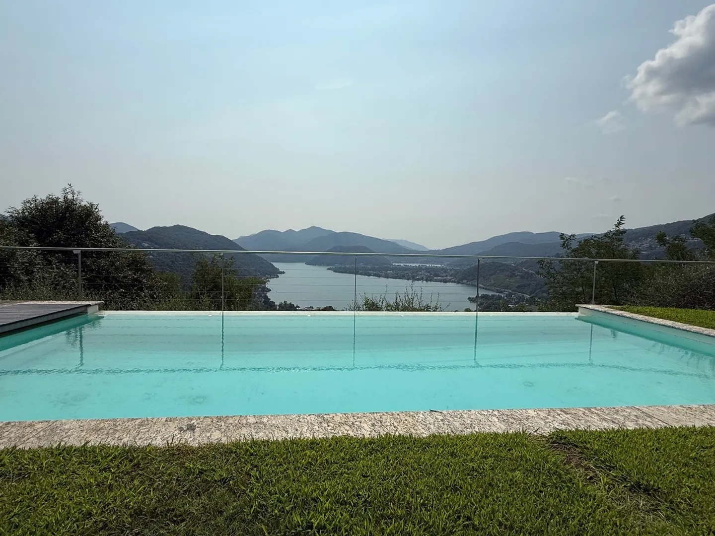 Villa exclusive avec vue imprenable sur le lac de Lugano - Photo 3 sur 8