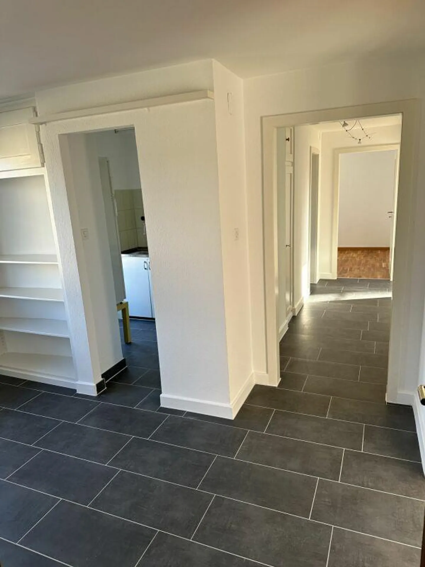 Appartamento 3.5 locali appena ristrutturato con grande balcone - Foto 5 di 11