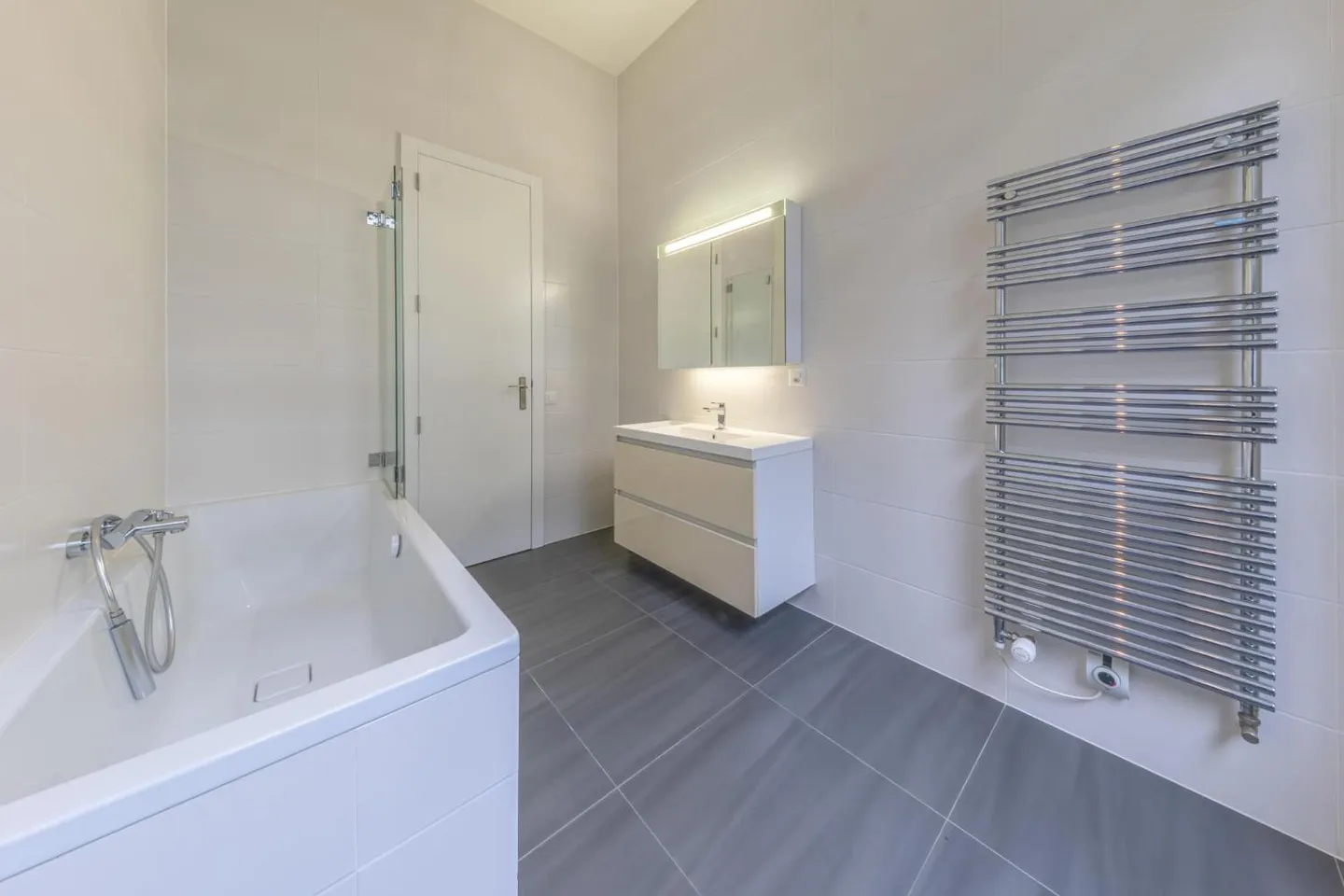 6-room apartment - Photo 9 of 11