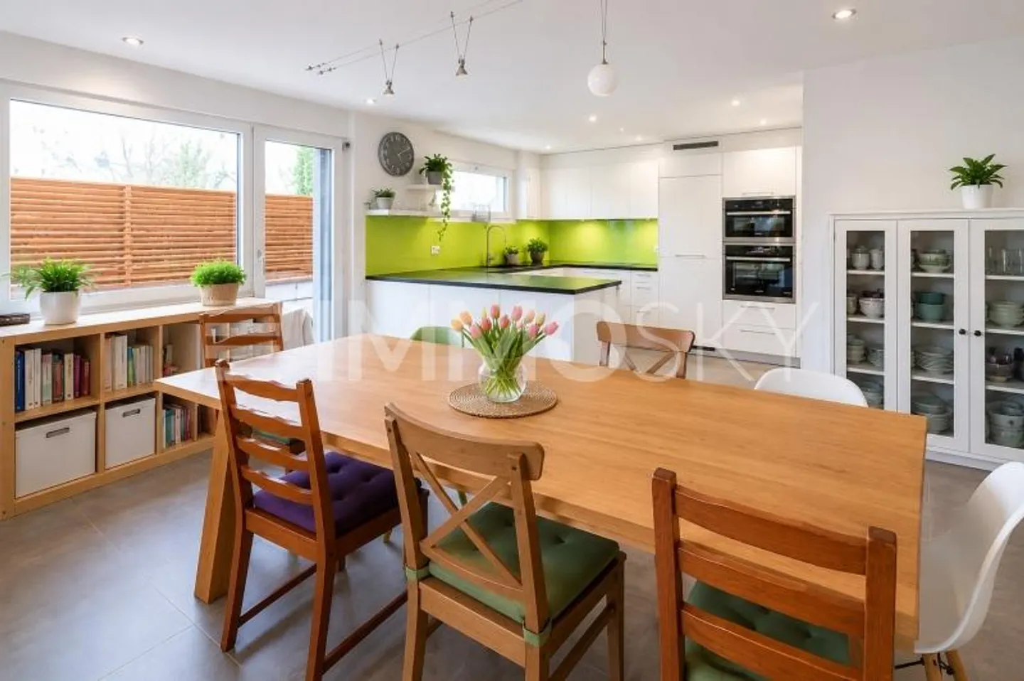 Maison familiale moderne avec appartement - Photo 3 sur 9