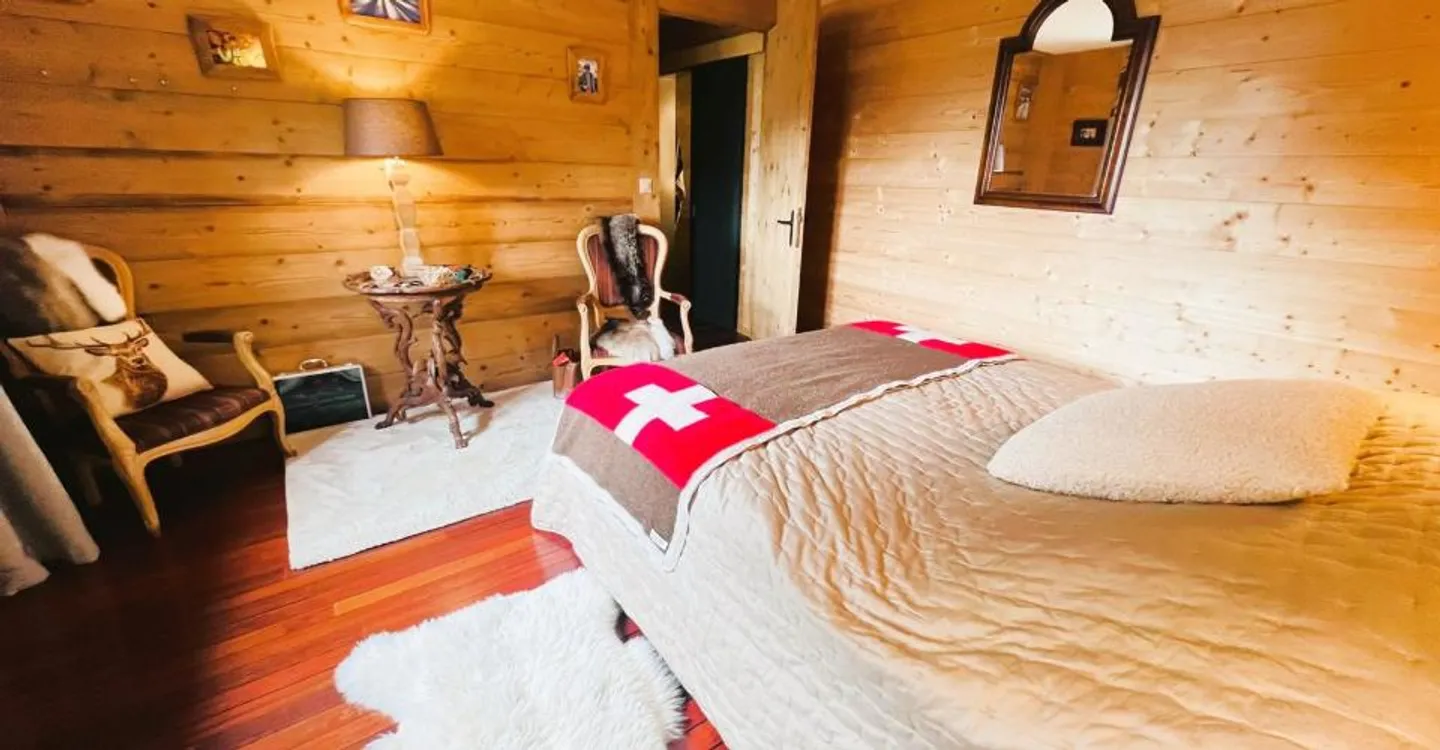 AT THE SEASON: Magnificent 4.5 rooms renovated - Extraordinary panoramic view - Well located - Quiet place - Photo 11 of 19