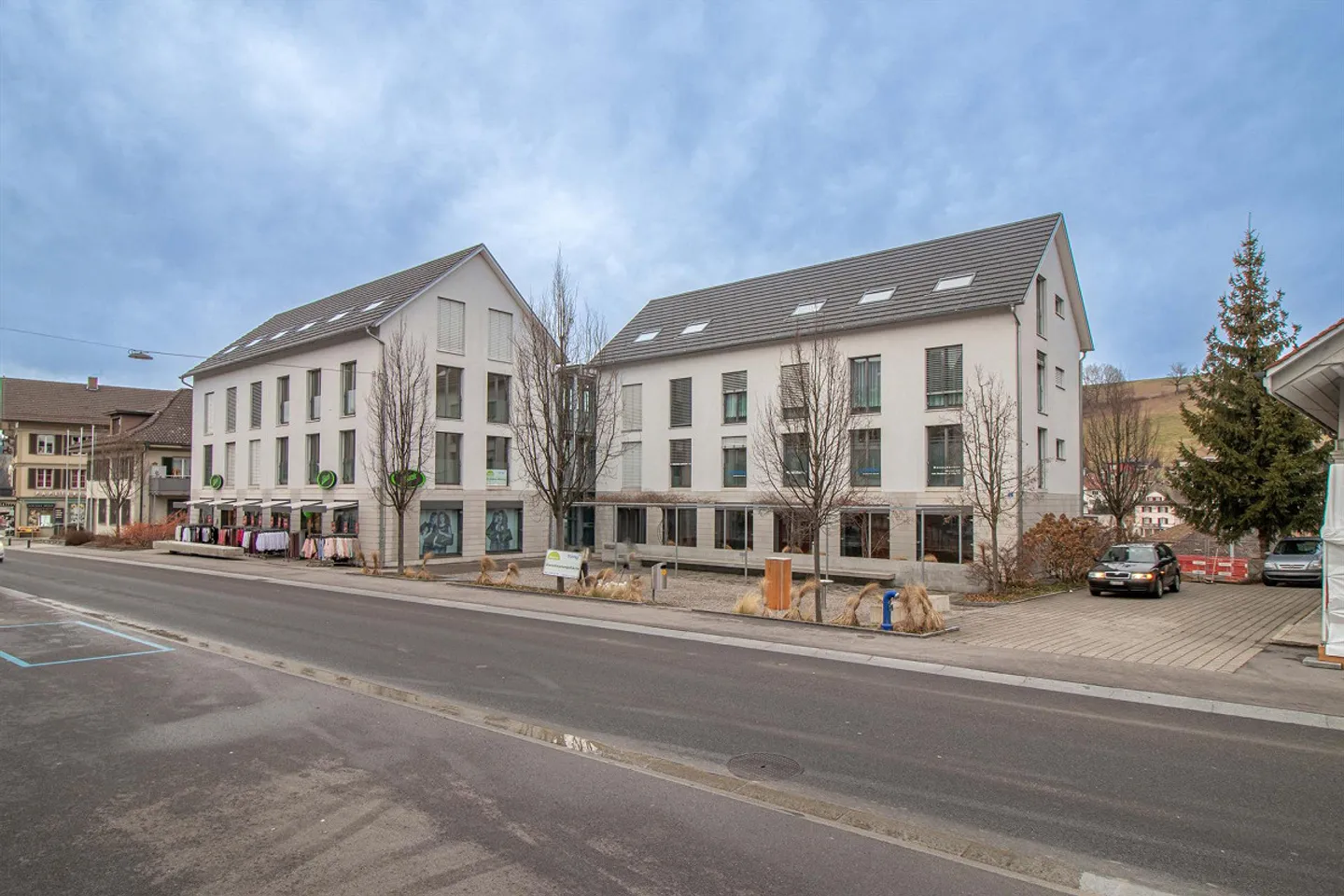 Vielseitige Gewerbefläche in Huttwil - Foto 1 von 6