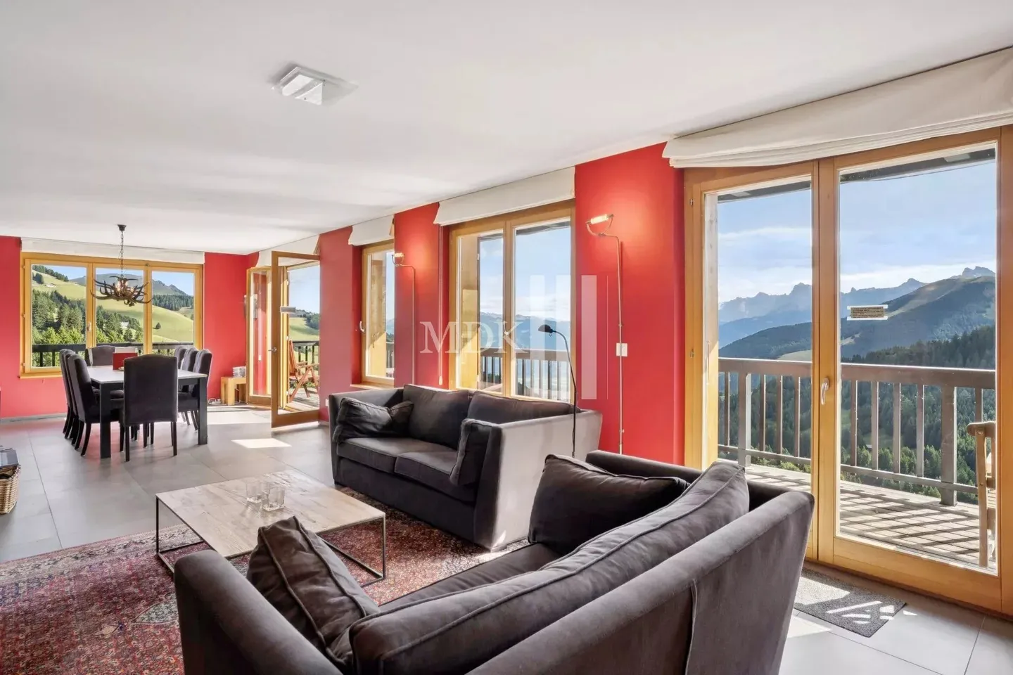 Charming Chalet Apartment - Photo 7 of 19