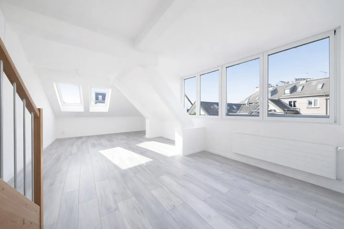 Moderne & Haute Qualité Propre Sensationnelle Terrasse sur le Toit de 76m2 - Photo 5 sur 9