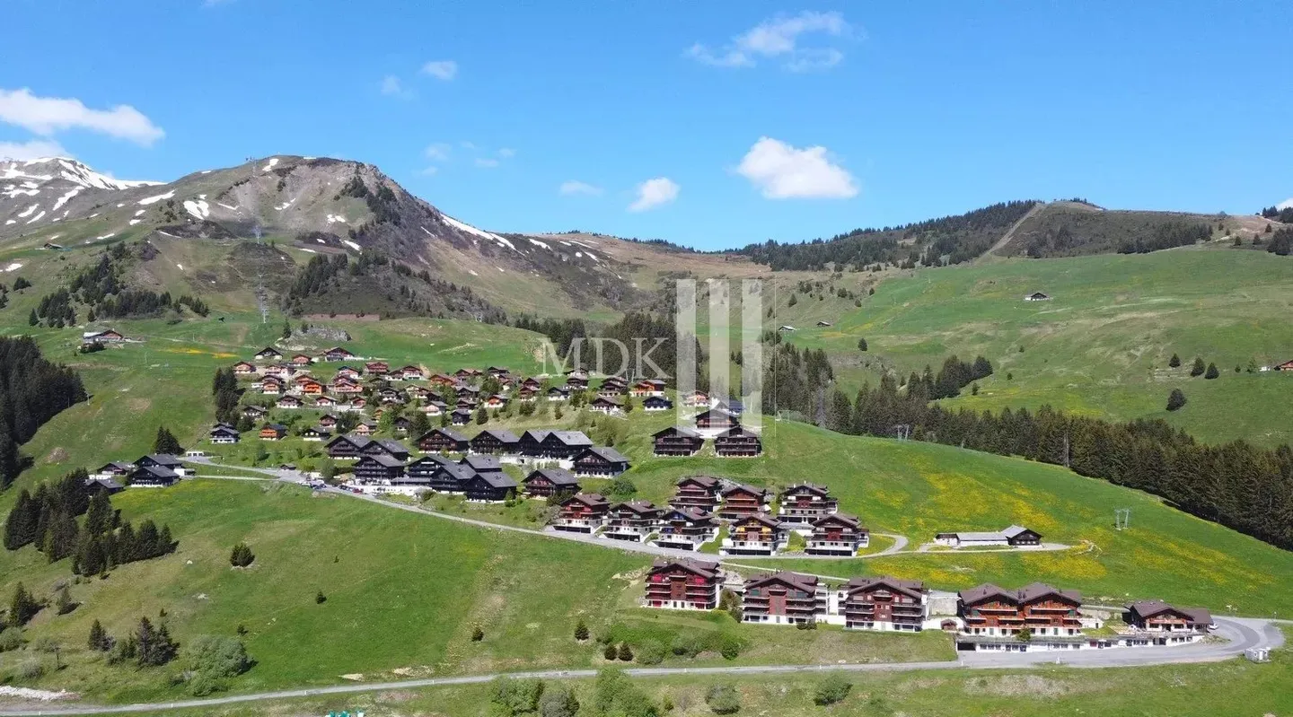 Charming Chalet Apartment - Photo 12 of 14