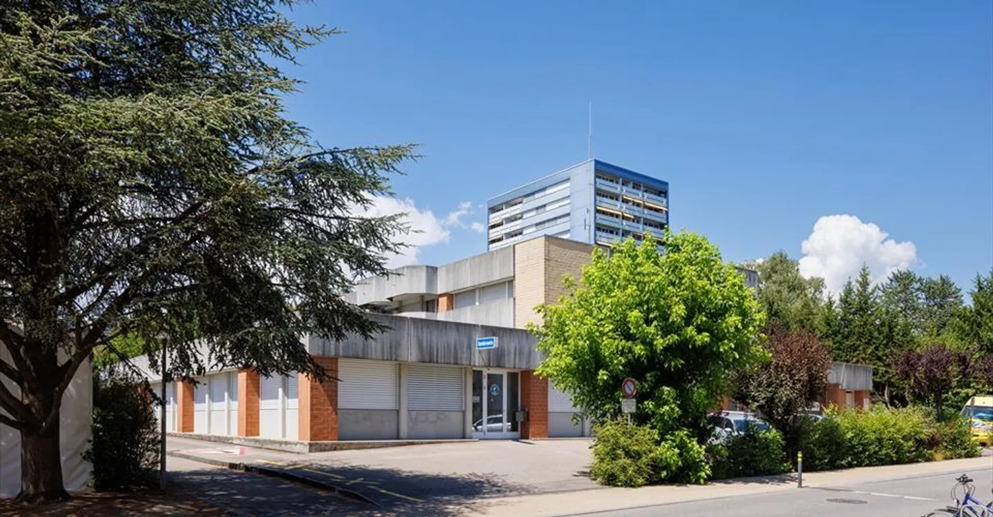 Edificio ad uso misto in affitto - Foto 3 di 8