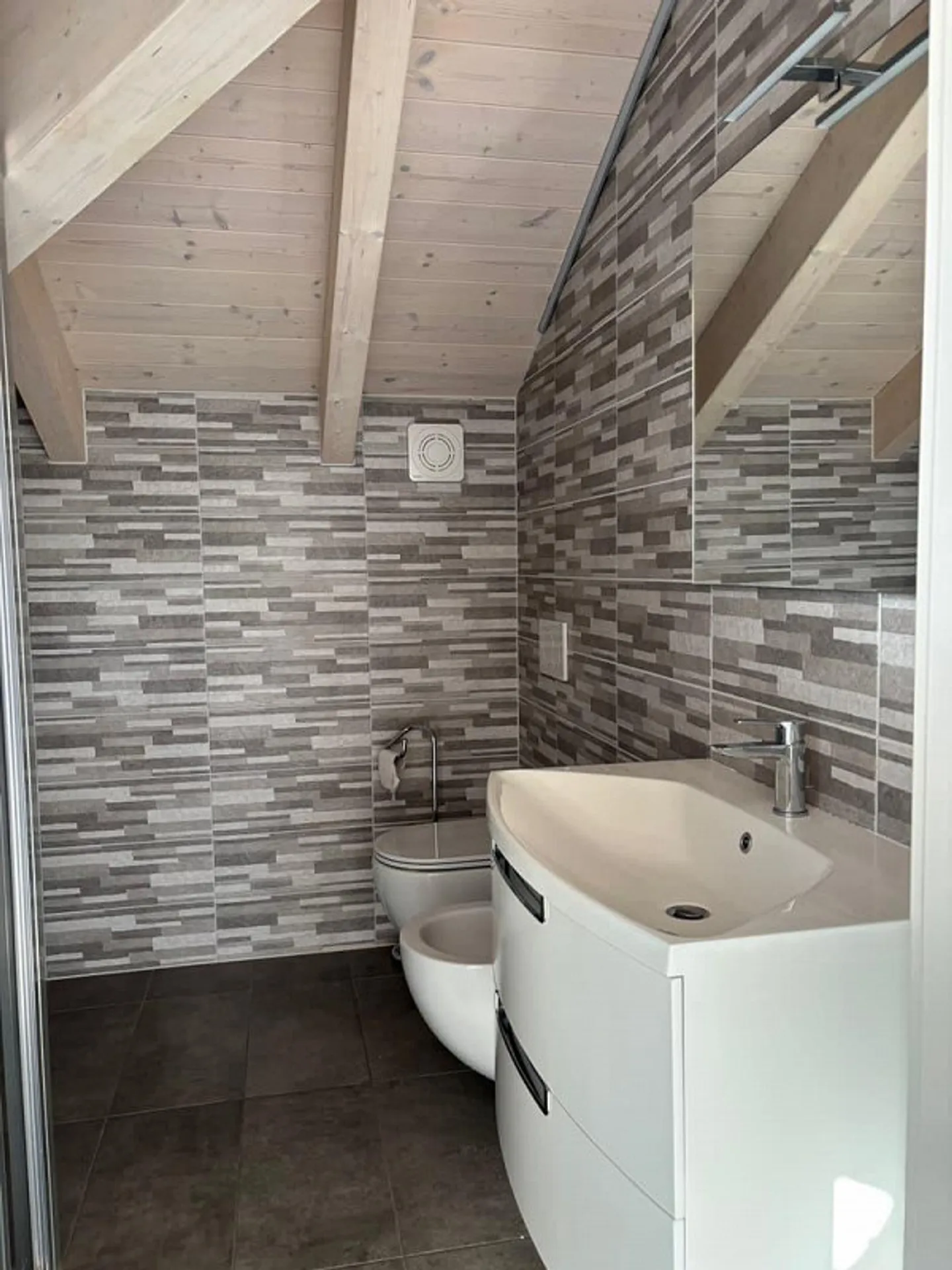 Appartement mansardé à louer à Vacallo - Photo 5 sur 7