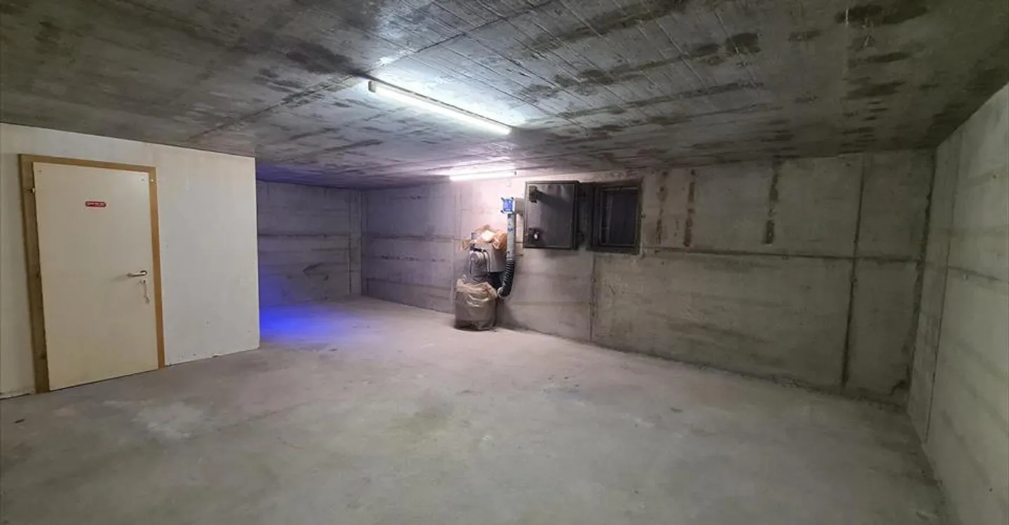 Edificio ad uso misto in affitto - Foto 6 di 8