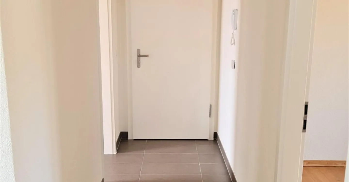 Appartement Charmant à Orbe - Photo 2 sur 4
