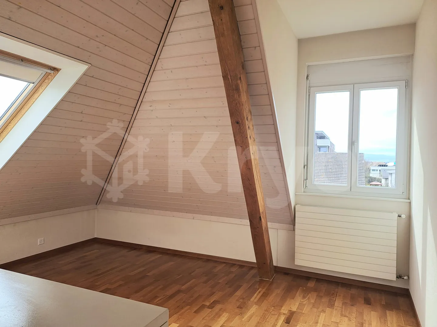 INVUARDES 5, Apartment with 3.5 rooms and visible beams - Photo 5 of 8