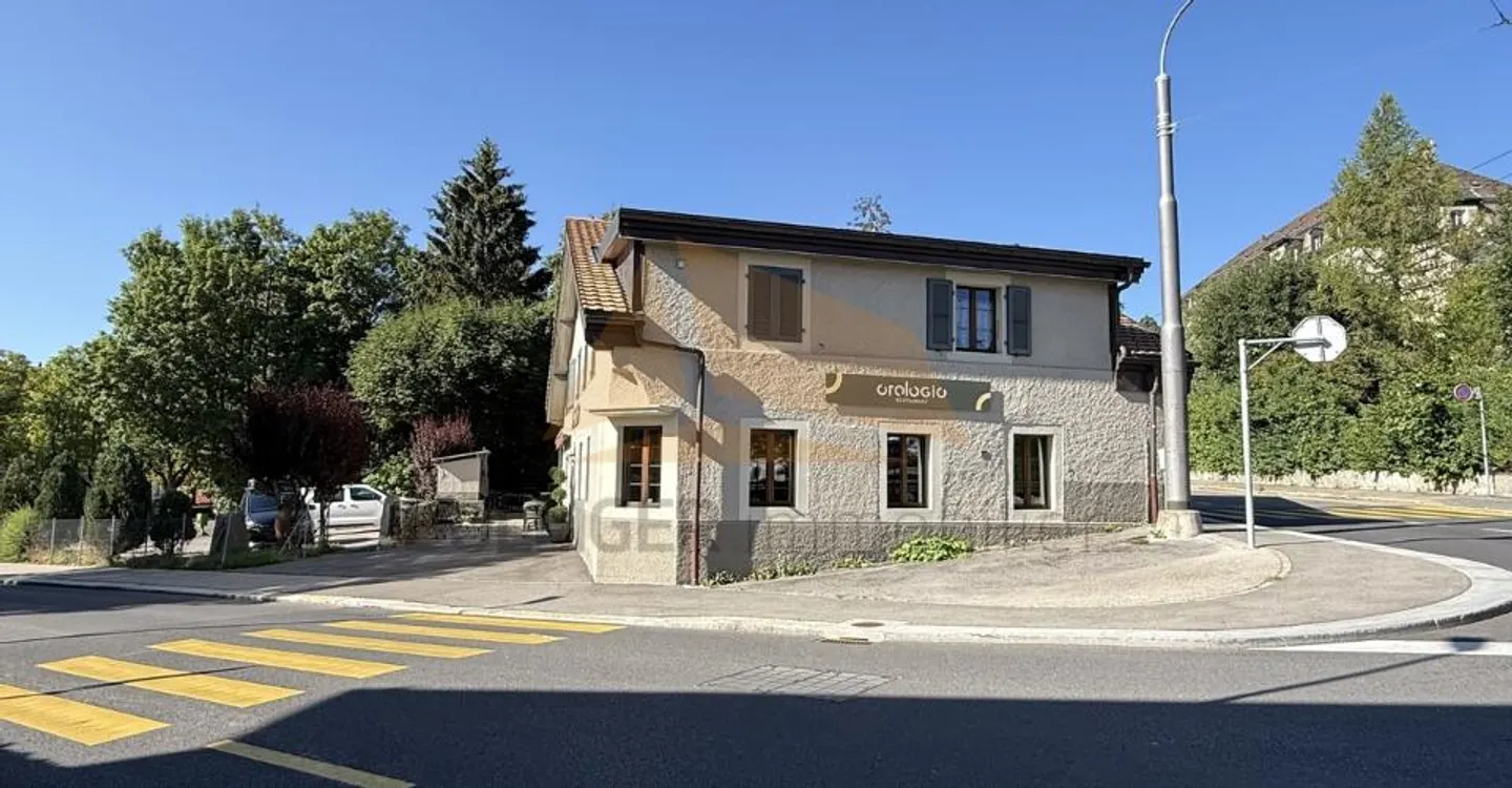 FOR SALE VERY BEAUTIFUL MIXED BUILDING - Photo 3 of 10